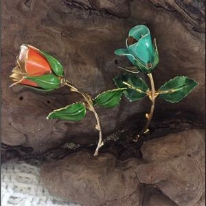 Vintage Pair of Floral Theme Pins Brooches